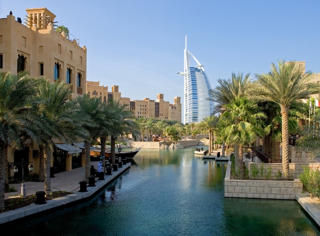 Dubai Honeymoon Package With Dhow Cruise
