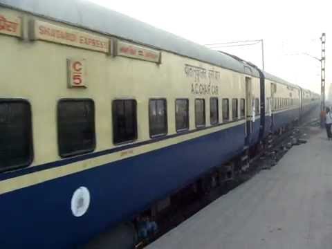 Kathgodam Shatabdi Express (12040) is a Delhi to nainital trains