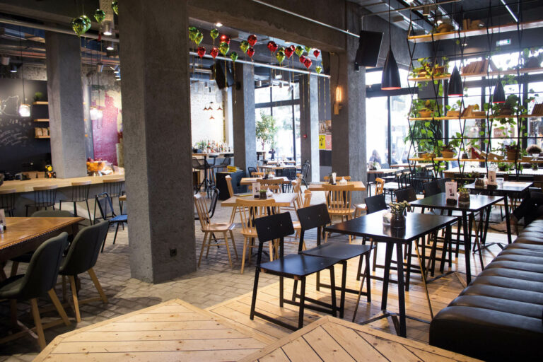 15 Romantic Restaurants In Ahmedabad That'll Fill Your