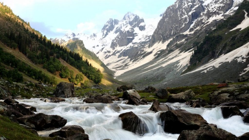 Thajiwas Glacier, Jammu and Kashmir