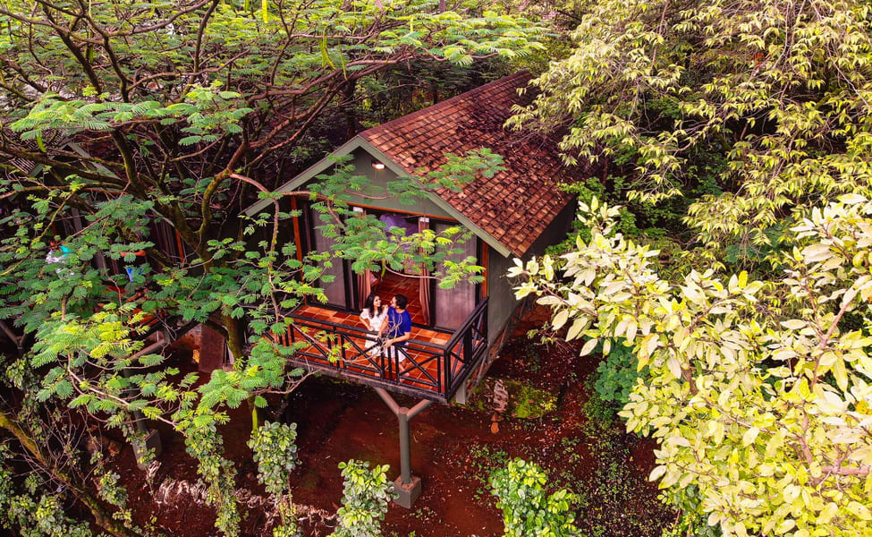 1.Bhandardara, Maharashtra – Lush Greenery