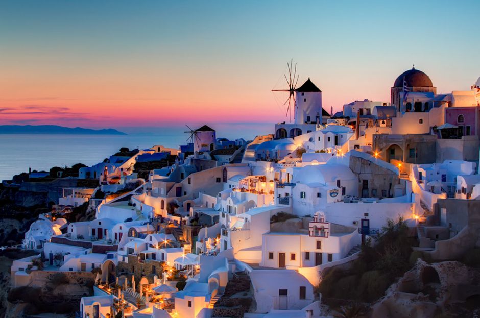 18. Santorini