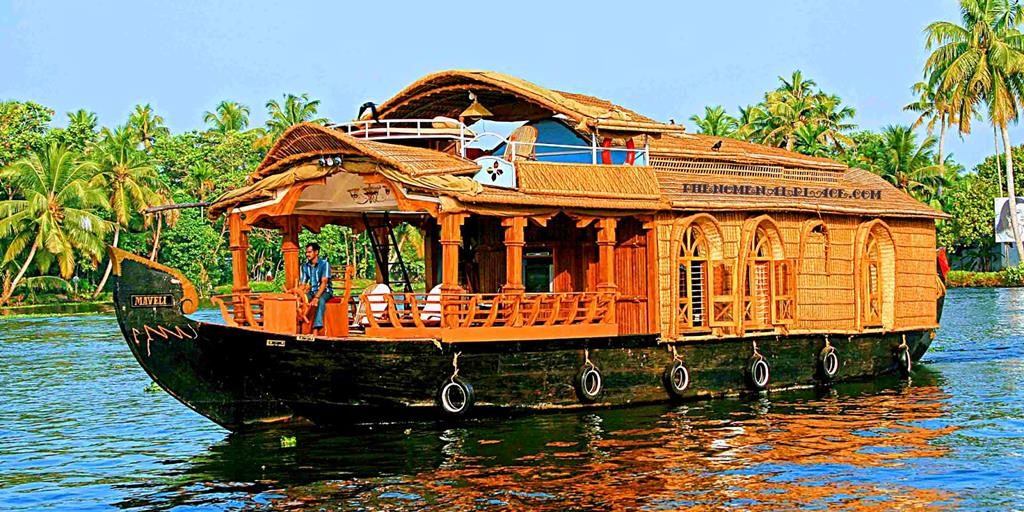 3. Alleppey… boat storage experience