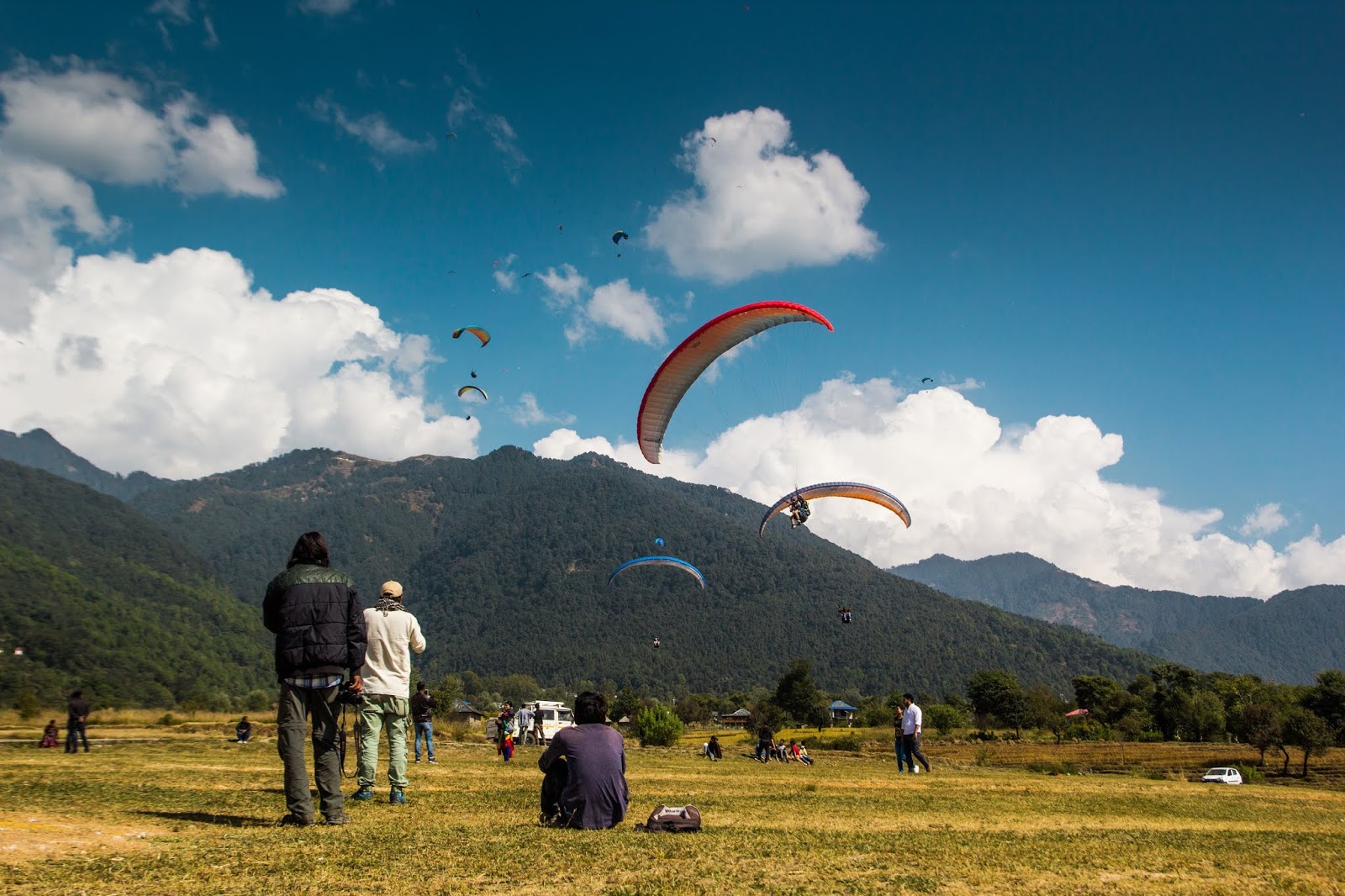 Yash Writes About His High-On-Adrenaline And Acrobats-Filled Paragliding Adventure In Bir Billing!