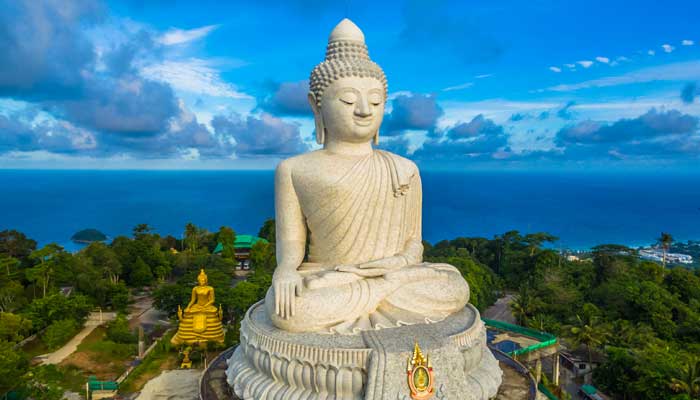 Wat Traimit: To Witness A Golden Buddha Statue